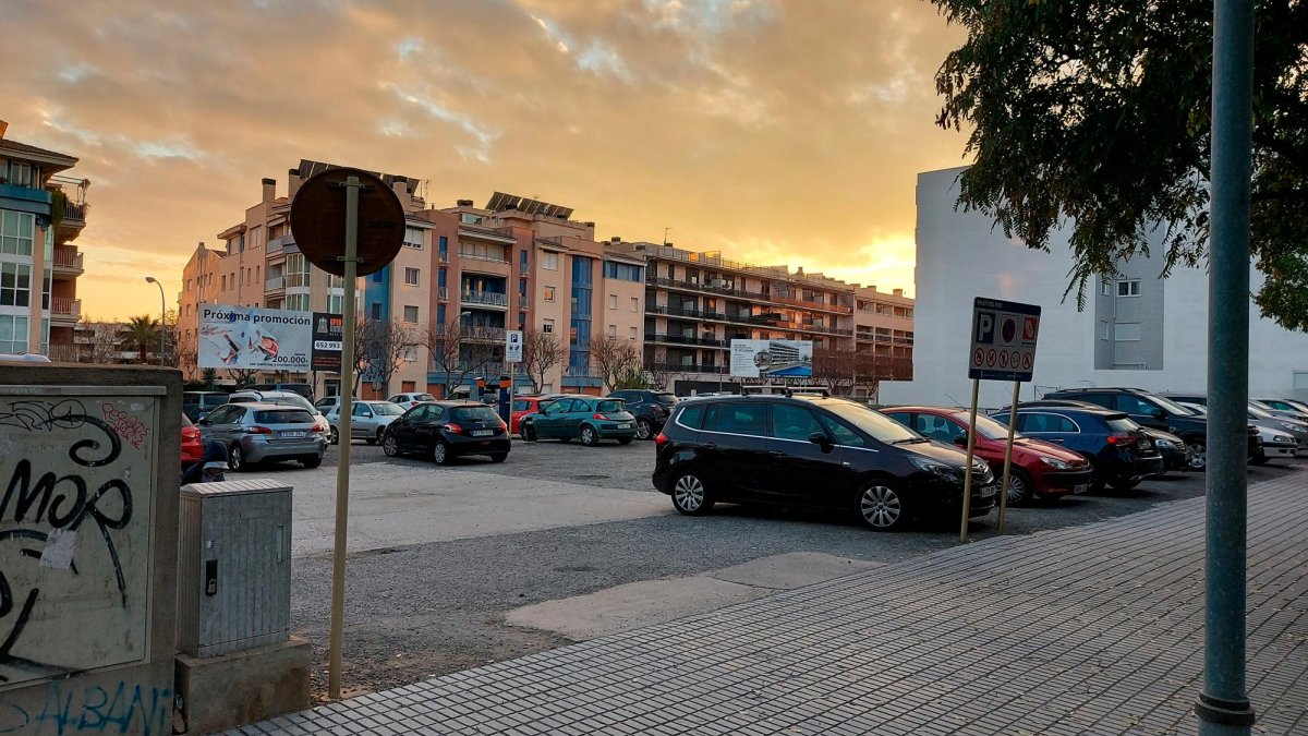 El parking del Xalet d’en Bau se verá reducido considerablemente por la construcción de un nuevo edificio.