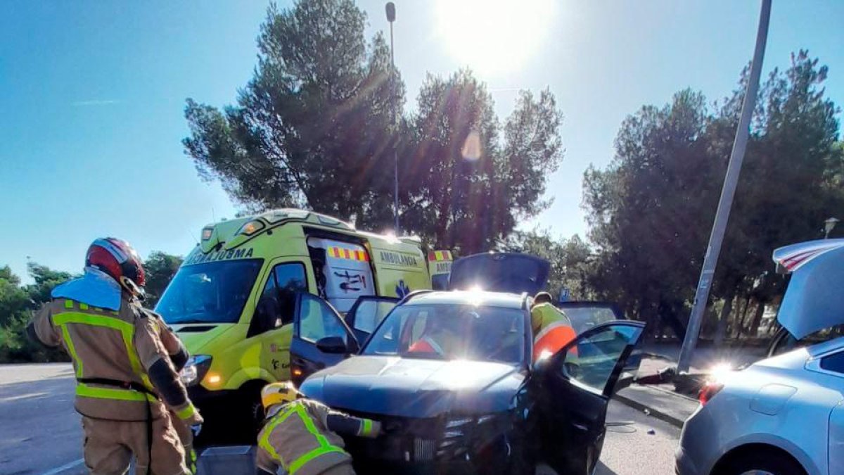 El accidente se ha producido en el área de servicio, en el punto kilométrico 317 de la vía rápida.