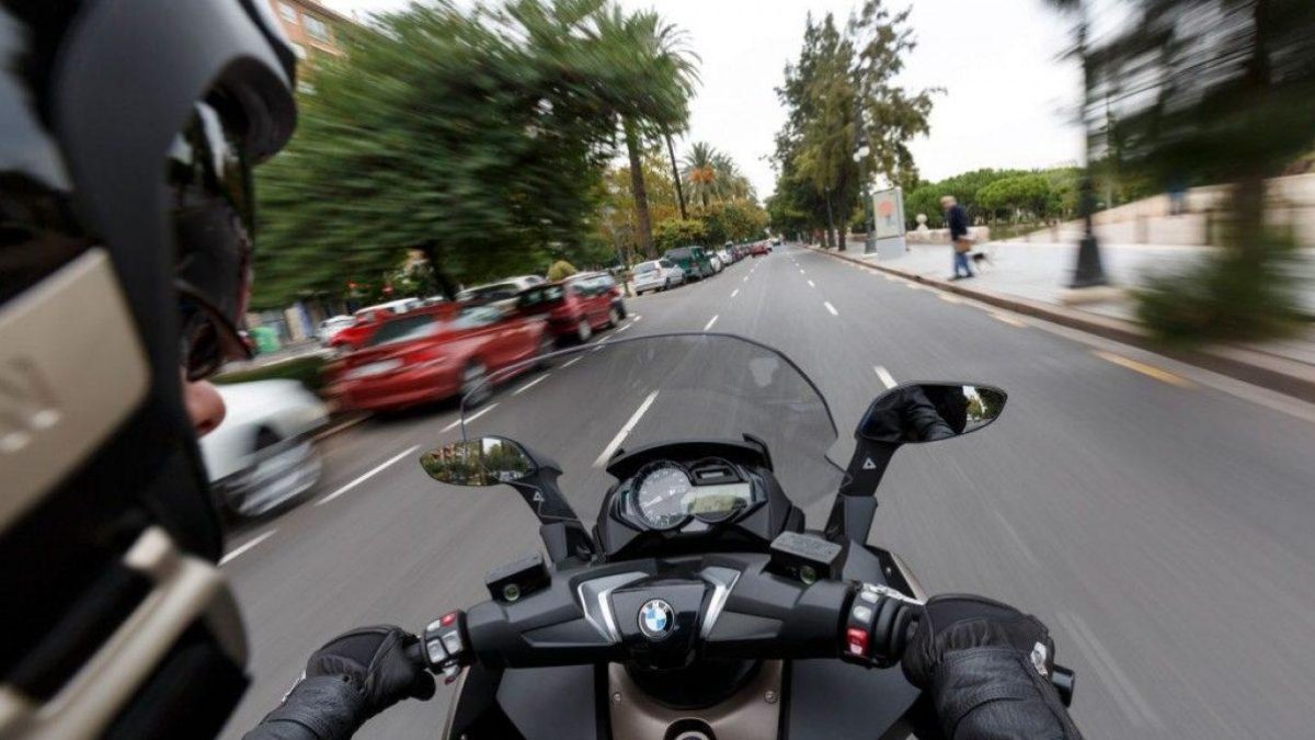 Las perspectivas de los fabricantes son que se alcancen las 211.200 unidades de motos y vehículos ligeros matriculados en 2022.