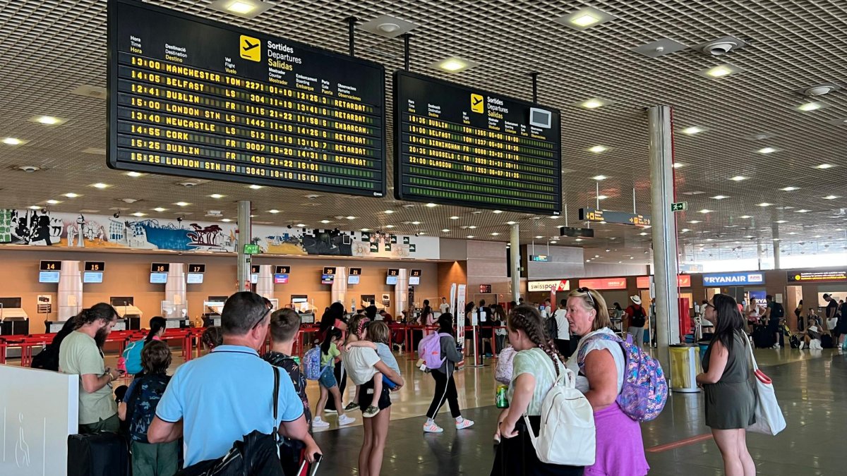 El interior de la terminal del Aeropuerto de Reus, a inicios de esta temporada turística.
