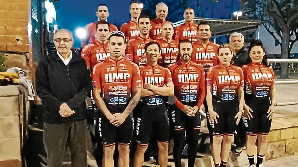 La sección cicloturista y máster del Club Ciclismo Campo Claro.