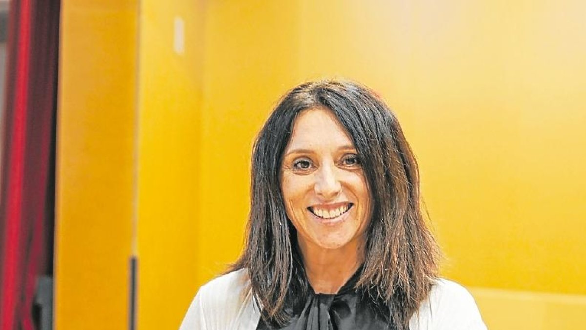 Eva Hernando: «Es necesario aumentar la visibilidad del suelo pélvico»