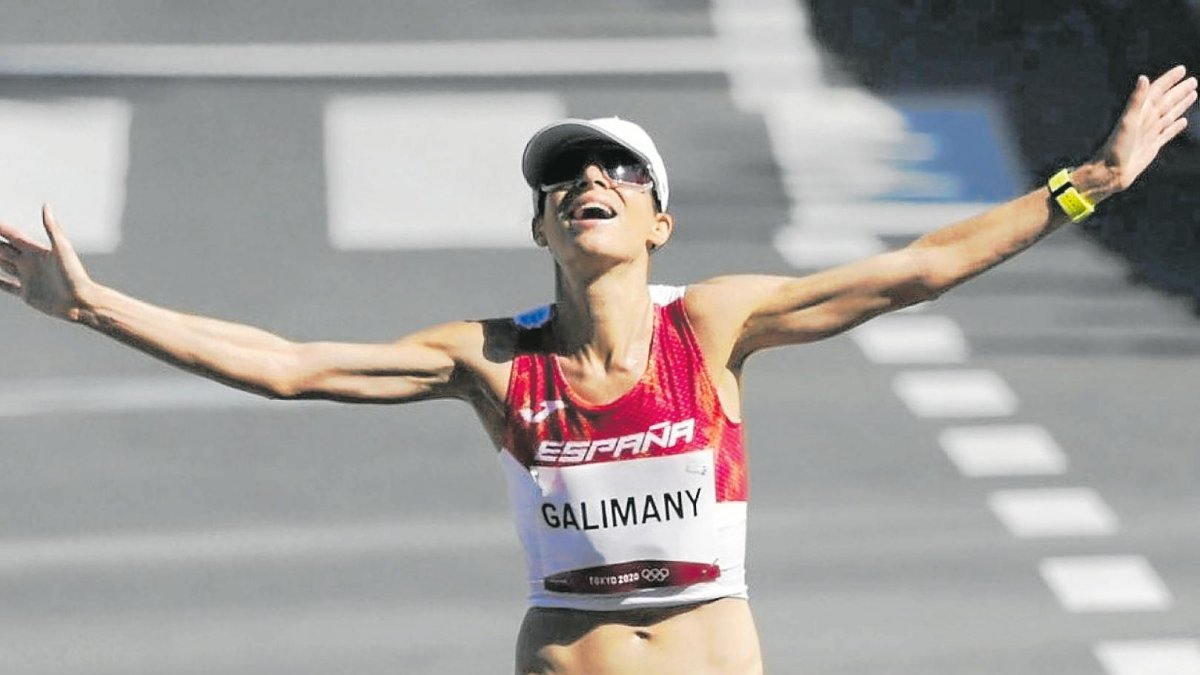 La atleta vallense Marta Galimany tras culminar la Maratón Olímpica de Tokio 2021.