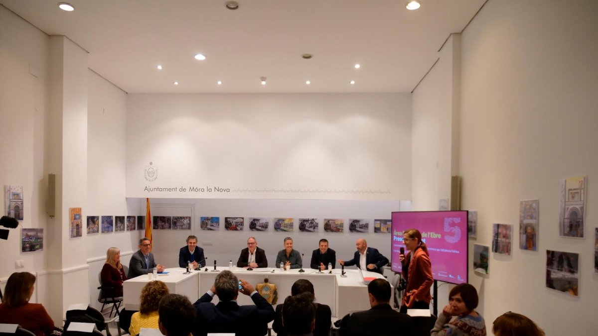 La presentació va tenir lloc ahir a l’Ajuntament de Móra la Nova.