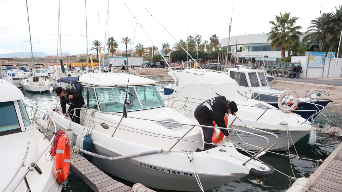Un total de 26 embarcaciones participan este año en la Festa del Calamar de Salou.