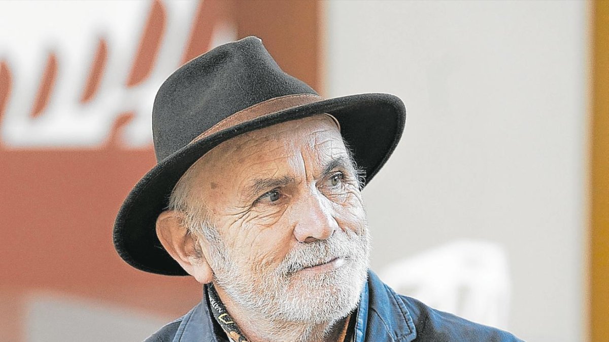 El arqueólogo en su despacho de la Fundación Atapuerca.