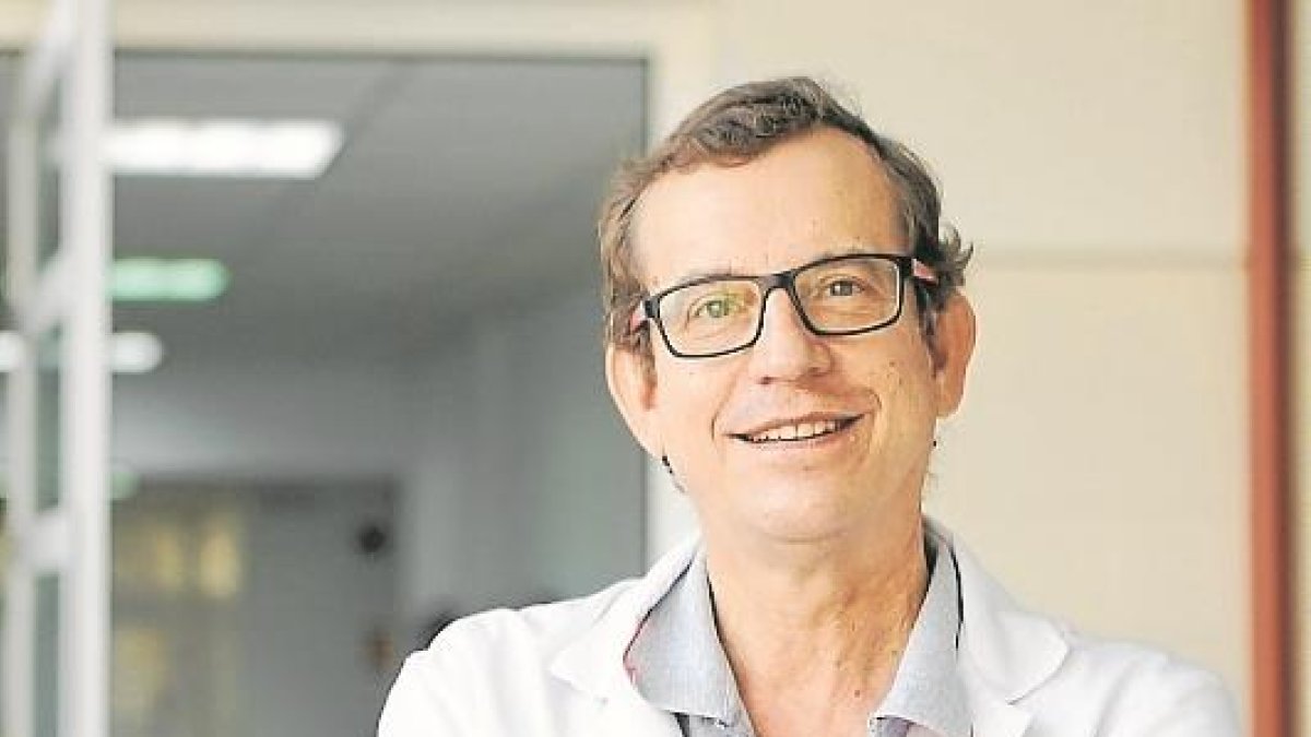 Jordi Salas Salvadó es catedrático de Nutrició y Bromatología de la Universitat Rovira i Virgili y director de la Unidad de Nutrición Humana de la Facultad de Medicina de Reus (URV). Coordinador en el Estado español del estudio Predimed, ya finalizado y Predimed-Plus, aún en estudio.
