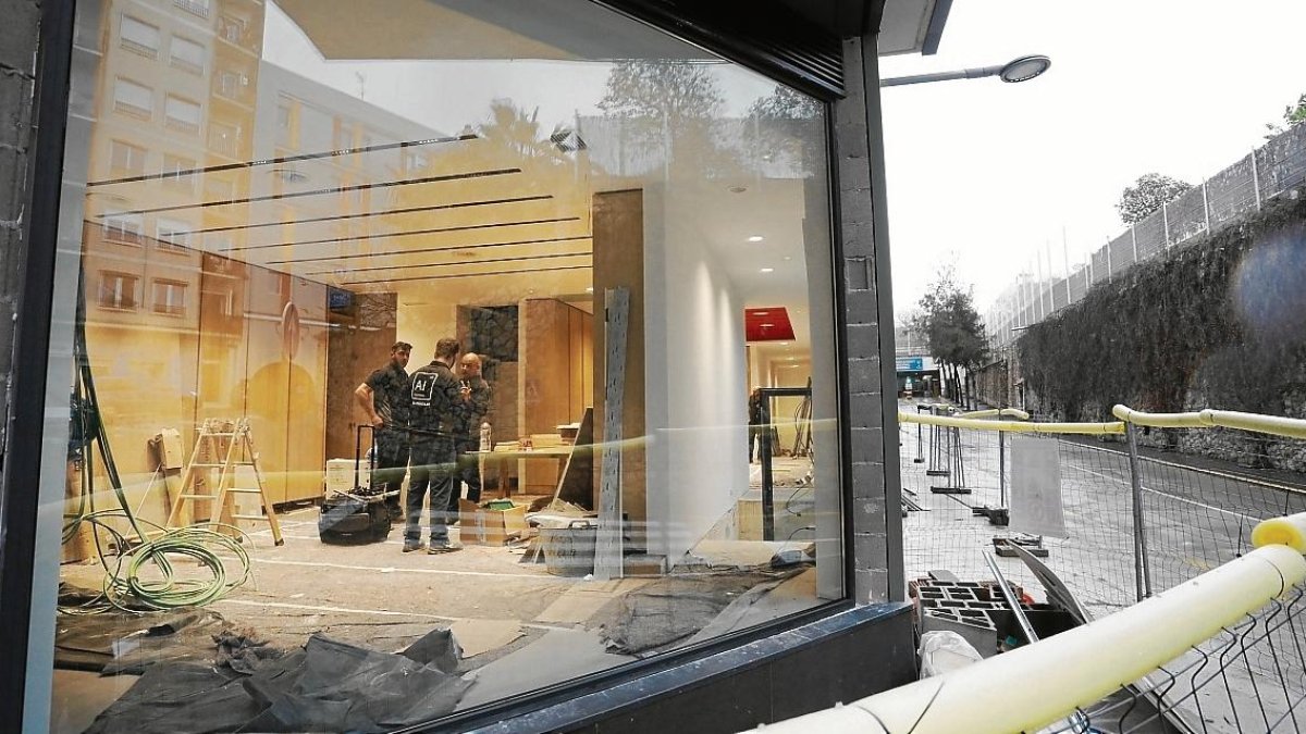 Los bajos del edificio están en obras desde hace algunos días.