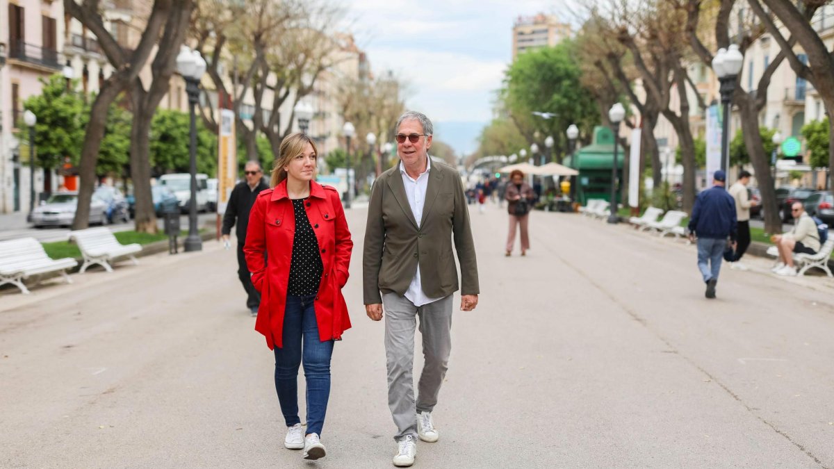 Judith Sentís y Salvador Minguella, hace unos días, en la Rambla Nova.