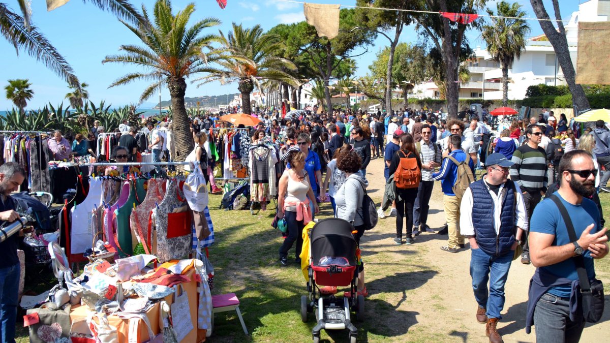 Darrer dia per gaudir del Pleamar Vintage Market a Altafulla.