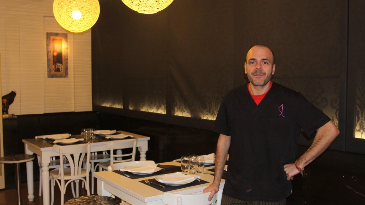 David Solé, propietario del restaurante Barquet, en Tarragona. Cerró el 14 de marzo. Hoy abre bajo demanda y para recoger la comida.