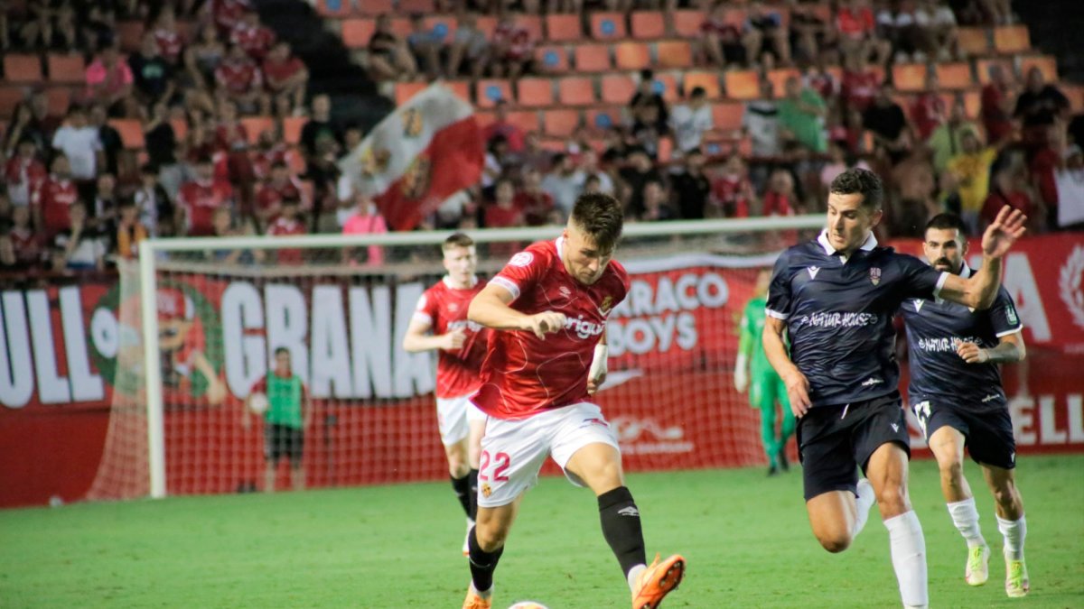 Aarón Rey jugó con el dorsal 22 el primer partido ante la UD Logroñés.