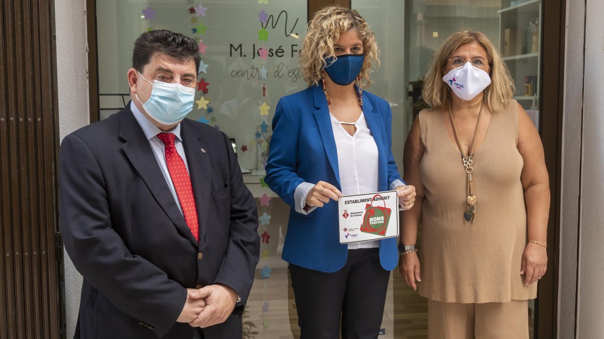 Francisco Faiges, Meritxell Roigé i Maria José Ferré, ahir.