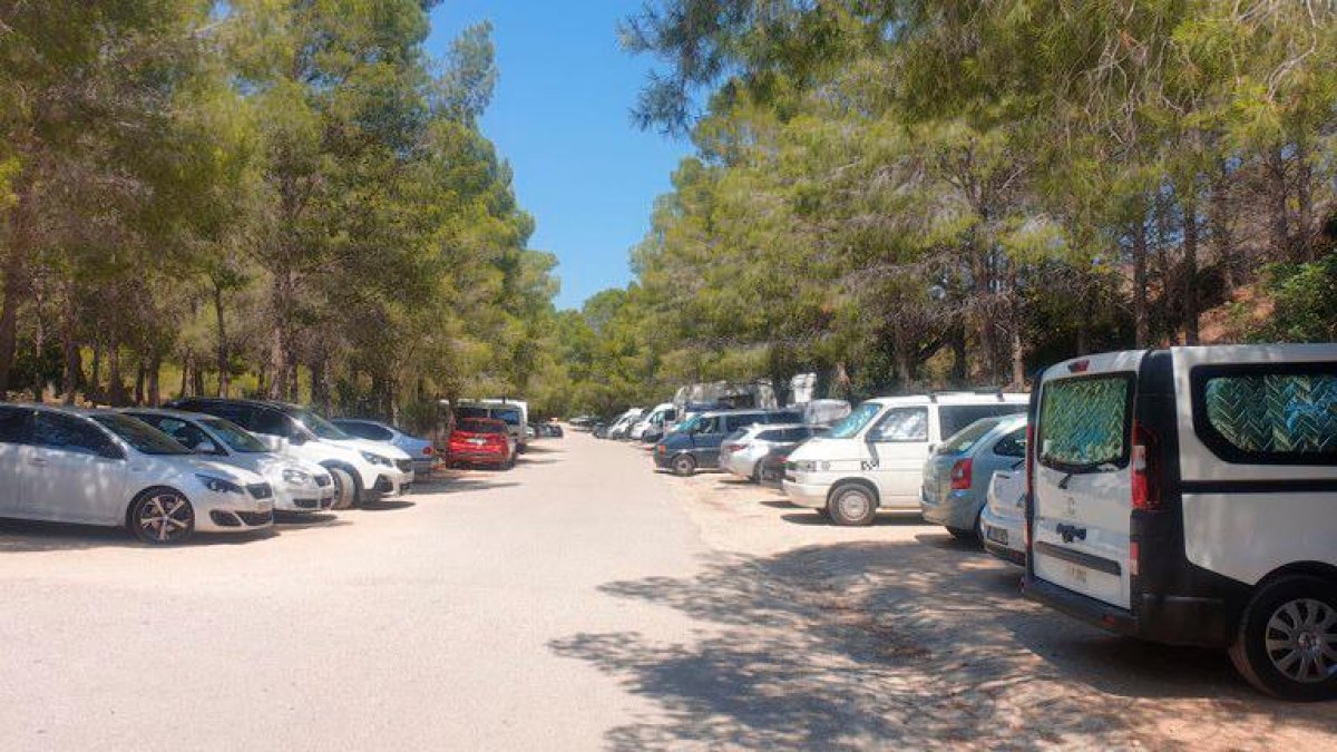 Está prohibido estacionar en esta zona entre las 00:00 y las 8:00 h.