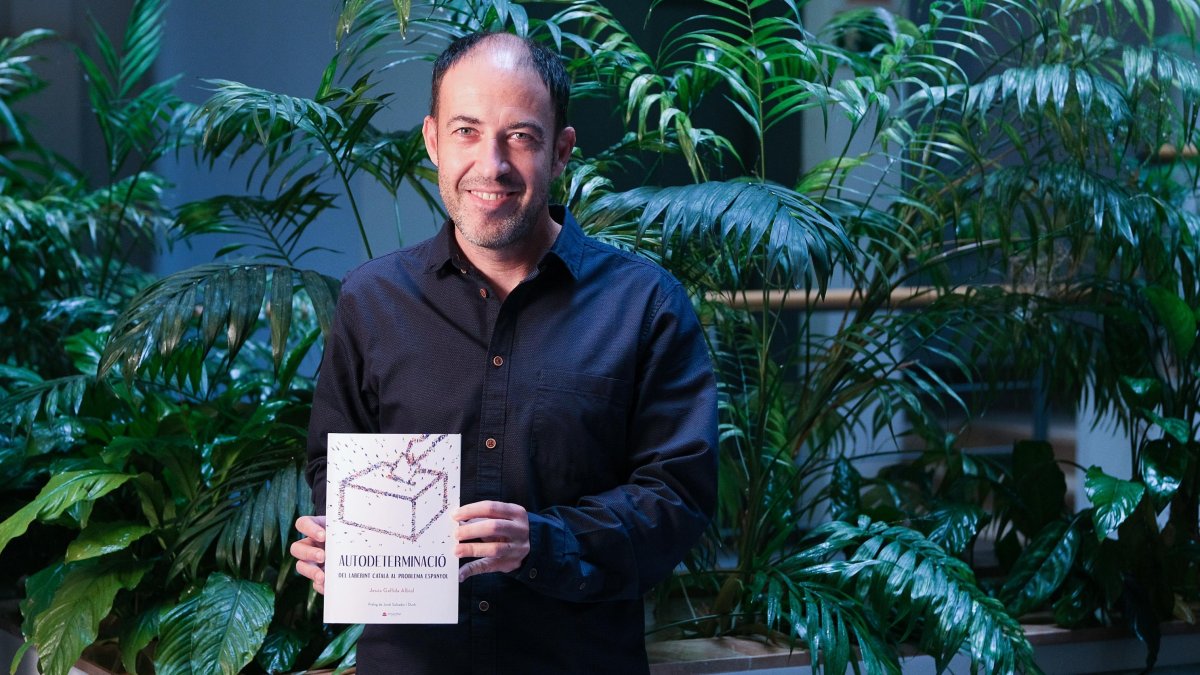 El llibre de Jesús Gellida va des de la sentència de l’Estatut fins a la inhabilitació de Quim Torra.