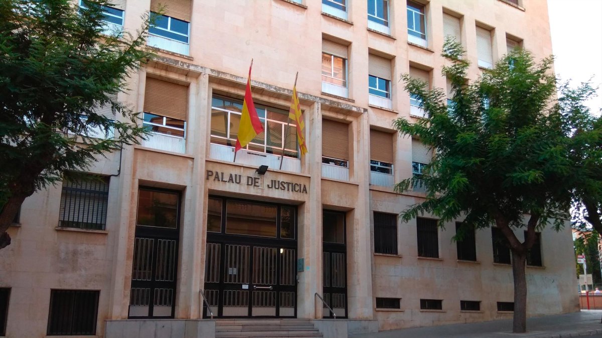Un Juzgado de Tarragona había impuesto al acusado una orden de alejamiento del domicilio