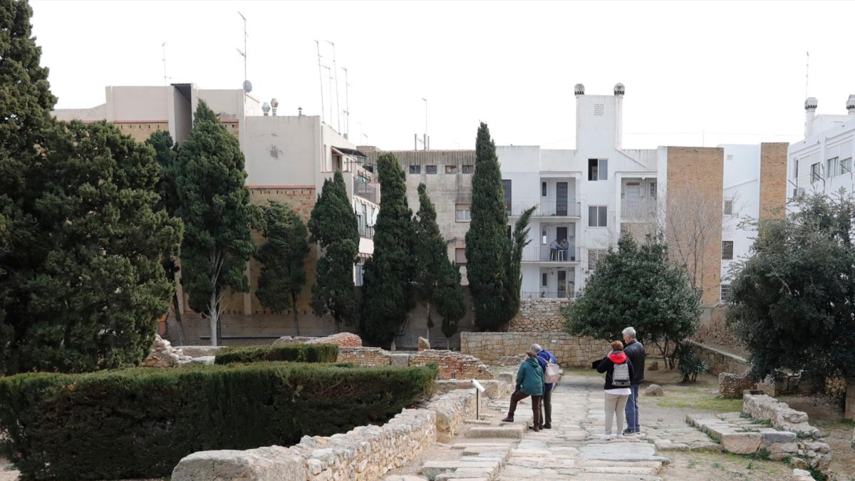 El Fòrum de la Colònia es uno de los elementos del conjunto Patrimonio de la Humanidad.