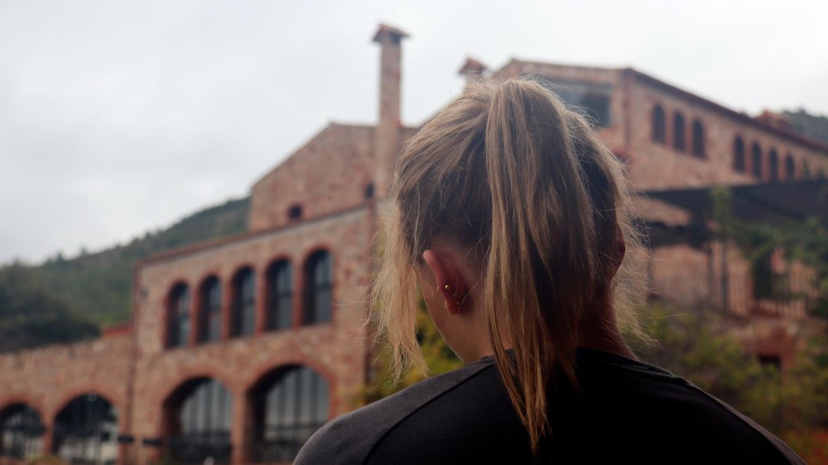 Una de las pacientes menor de edad que está ingresada en la escuela terapéutica de Can Ros.