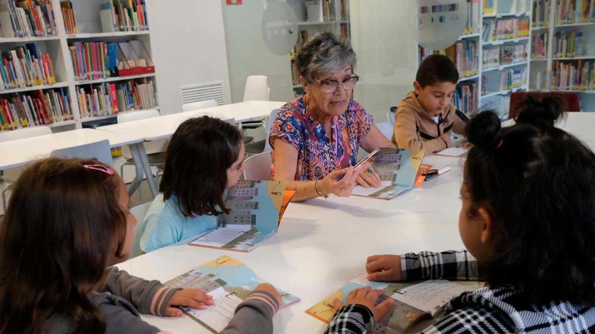 Un momento del Club Vermell en la Biblioteca Pere Anguera de Reus, celebrado el año pasado.
