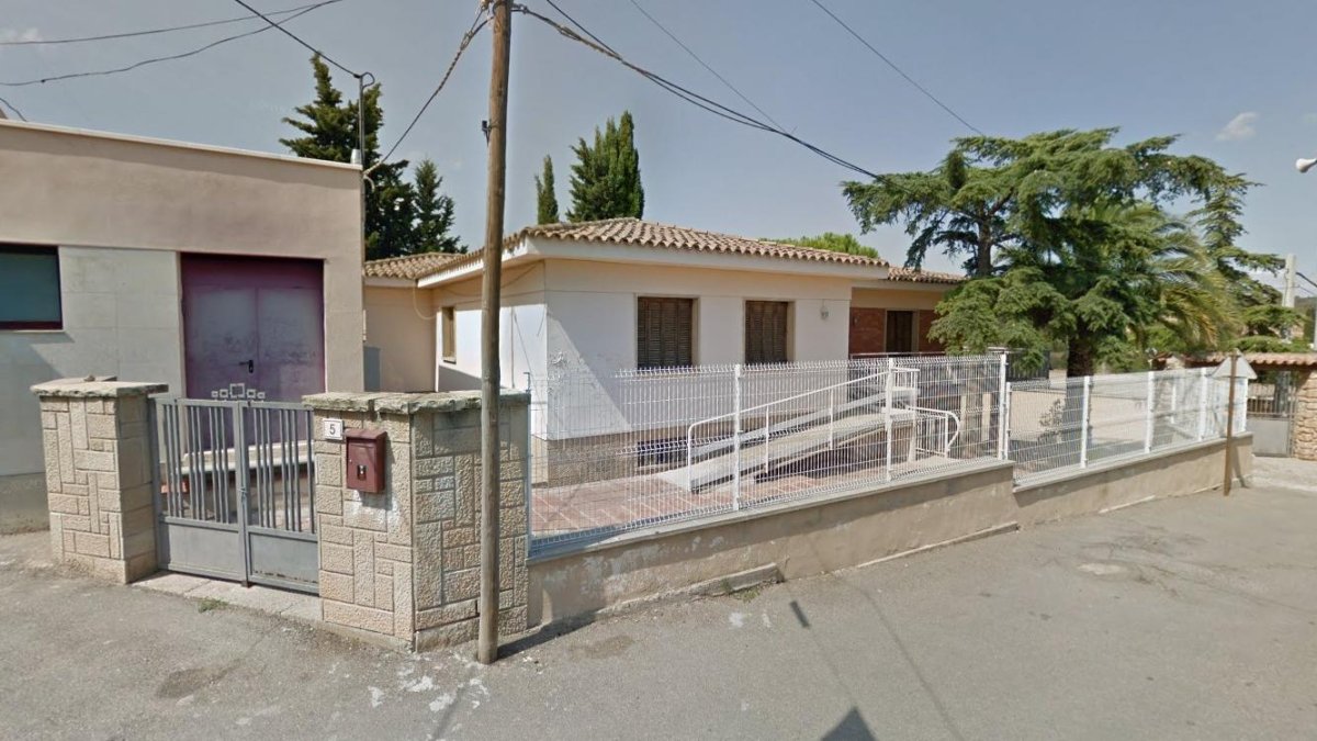 La escuela de La Palma d'Ebre, clausurada. Es la segunda de la demarcación en estas siete semanas de curso.