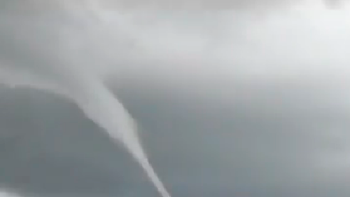 El tornado, desde Camarles.