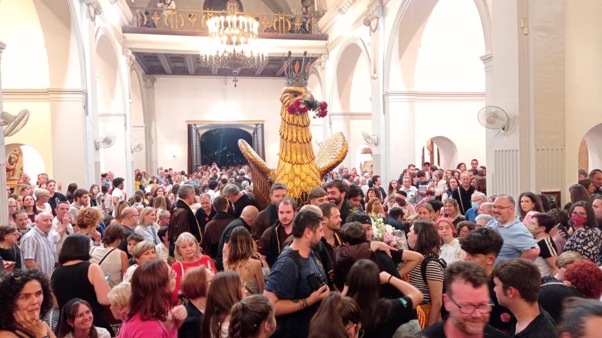 El ‘ball solemne de l’Àliga’ en el interior del santuario es uno de los momentos más emotivos de Misericòrdia.