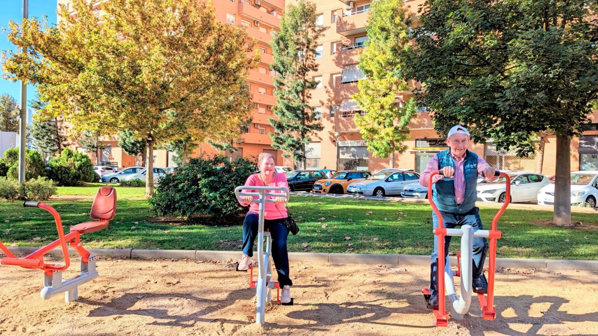 Uno de los nuevos Parcs Saludables está ubicado junto al polideportivo del Serrallo.