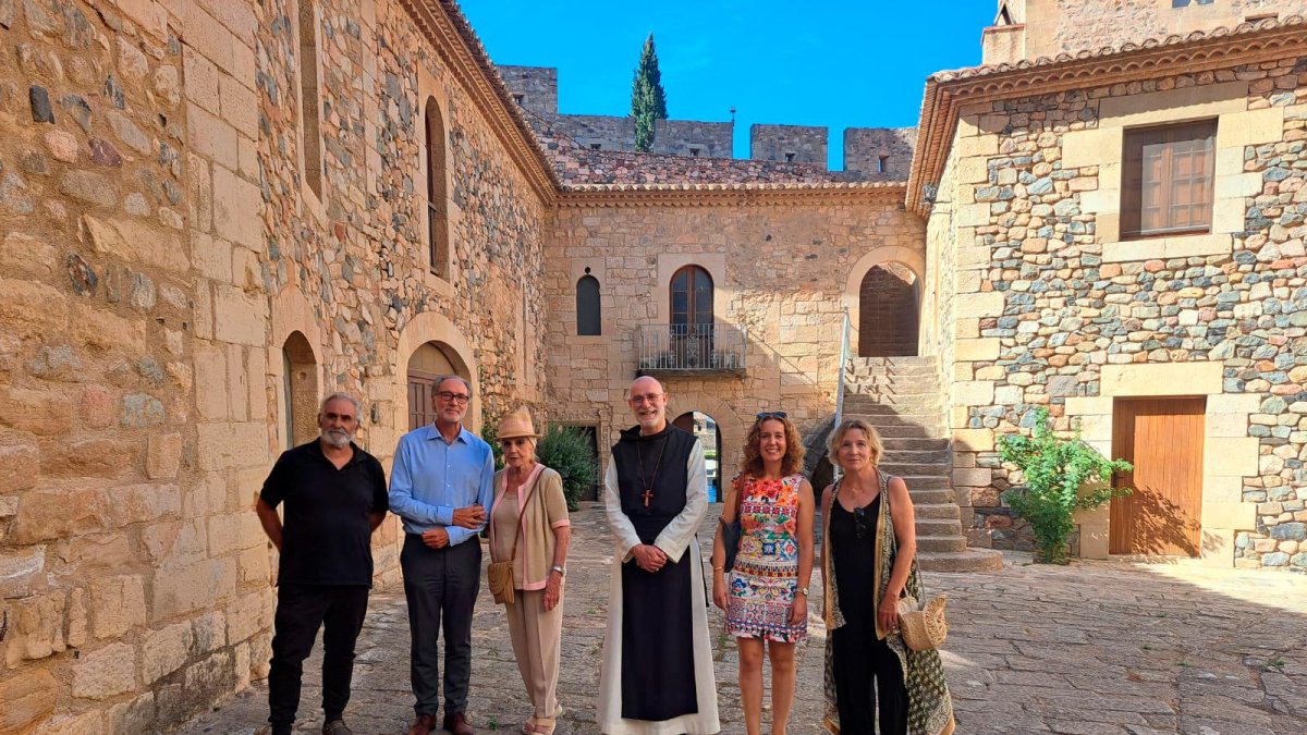 La família San Martín Prats amb el president del patronat de l’Arxiu, Octavi Vilà, i la directora, Núria Gabarró.
