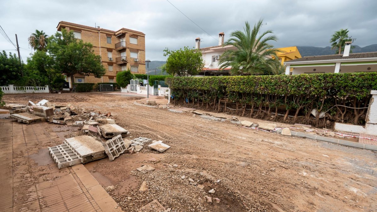 Greus afectacions de l’aiguat de diumenge passat a Alcanar Platja, a la urbanització Serramar.
