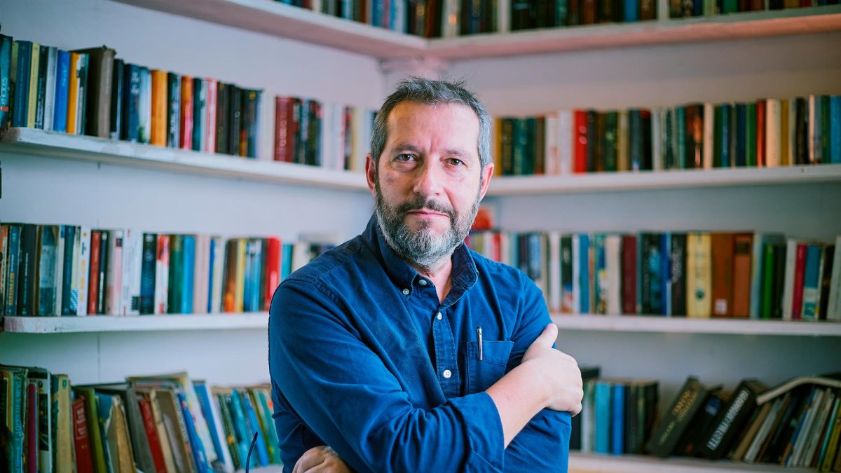 Carles Porta, també productor i guionista, encerta en la tria dels casos i en la narració.