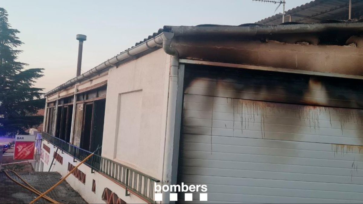 El bar de Montblanc que ha sufrido el incendio.