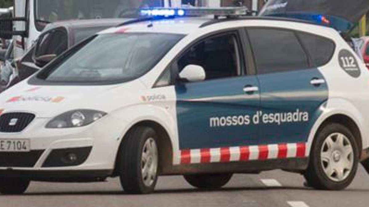 Una patrulla de los Mossos d’Esquadra en Amposta.