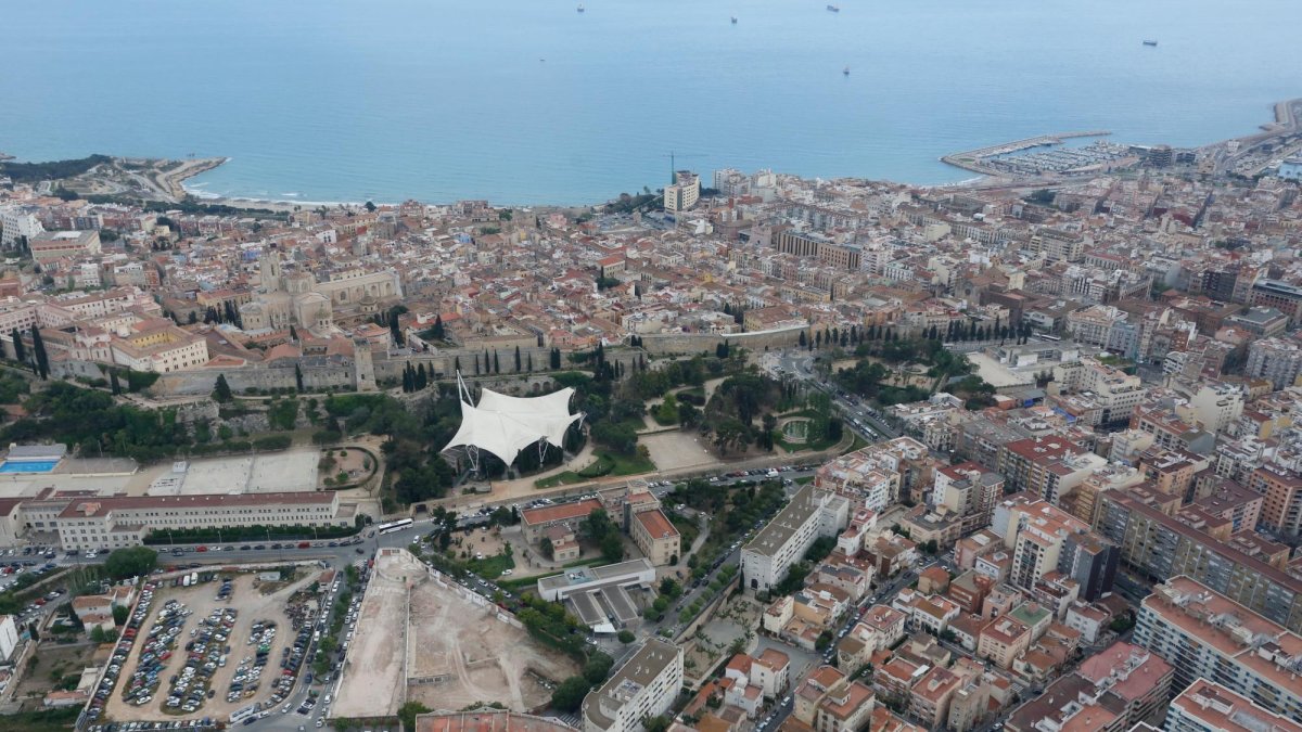 El alcalde de Tarragona, Rubén Viñuales, plantea una subida del IBI en Tarragona de cara al próximo año.