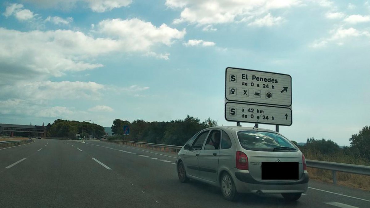 La detención se efectuó cerca del área de servicio Penedès.