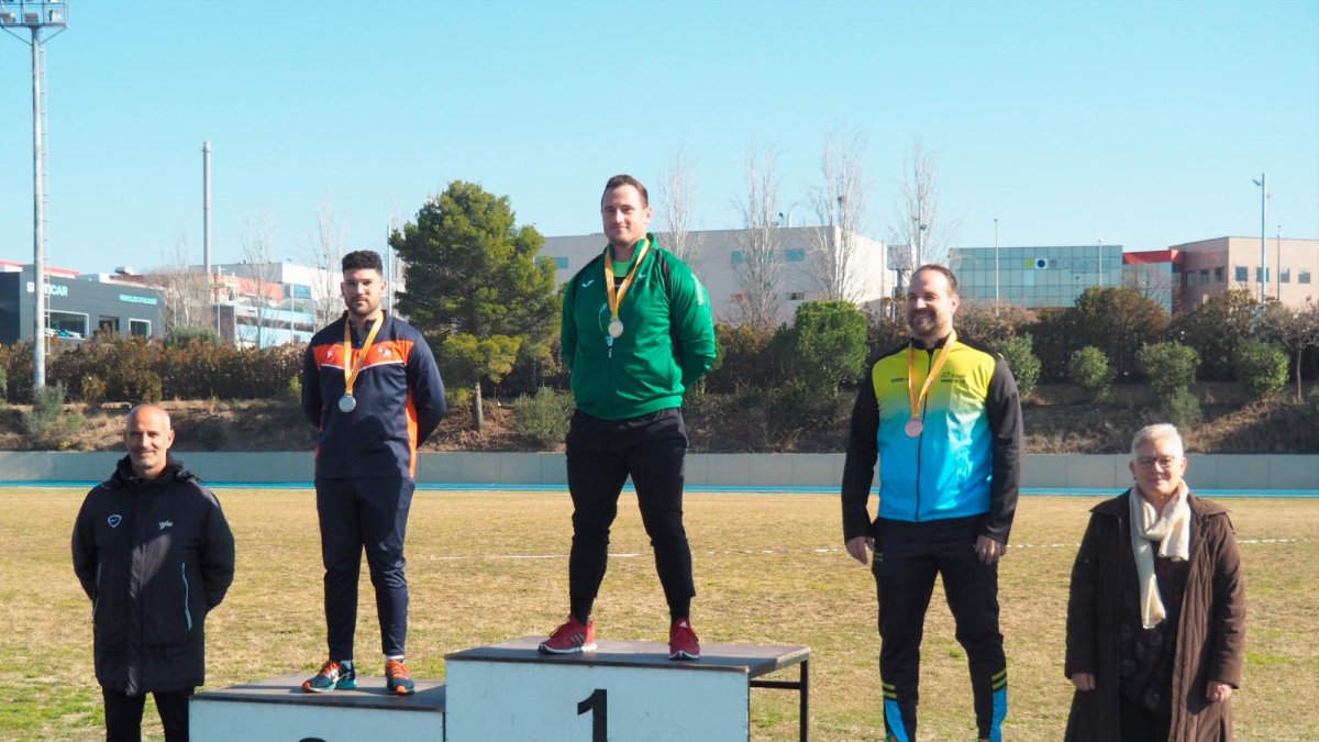 Cristian Ravar subió a lo más alto del podio en martilo.