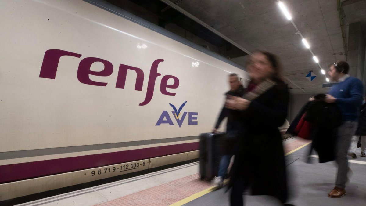 Un tren AVE en una imagen de archivo.