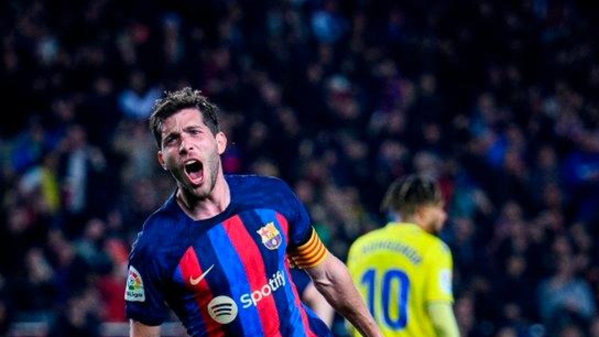 Sergi Roberto celebra su gol frente al Cádiz.