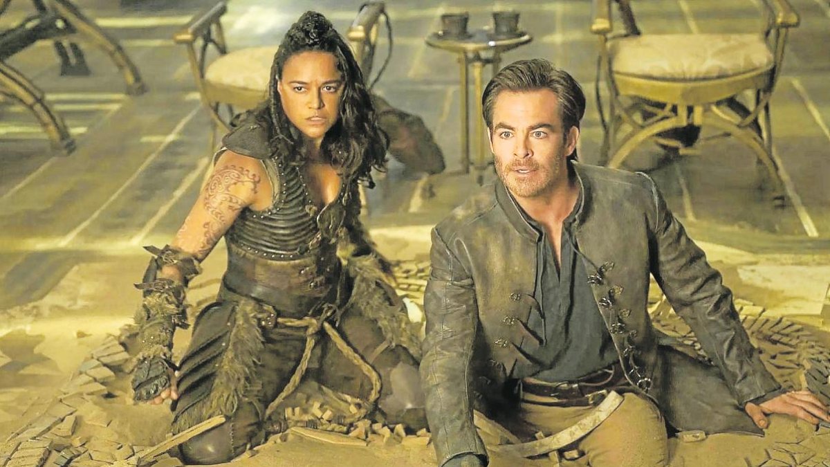 Michelle Rodriguez y Chris Pine comparten protagonismo en el filme.