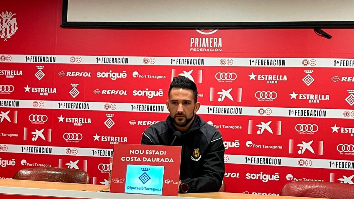 El entrenador del Nàstic, Dani Vidal, en la sala de prensa del Nou Estadi este miércoles.