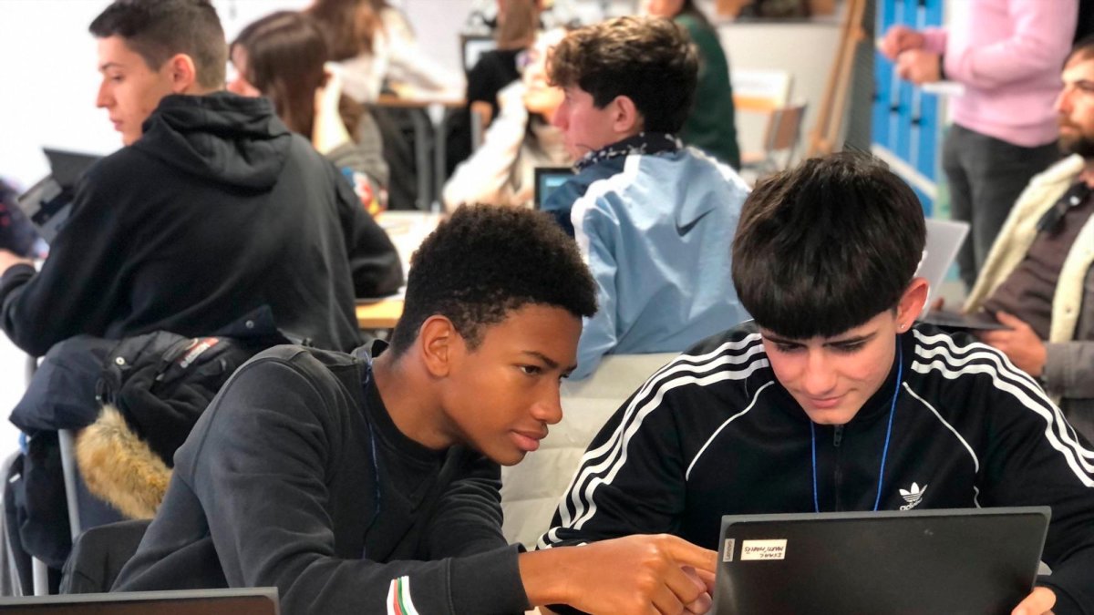 Los alumnos tuvieron que proponer soluciones a tres retos.