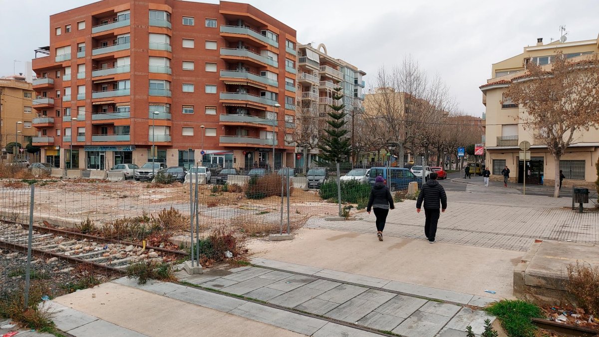 La urbanización del entorno de la antigua estación es una de las inversiones que quedan a la espera de ser presupuestadas.