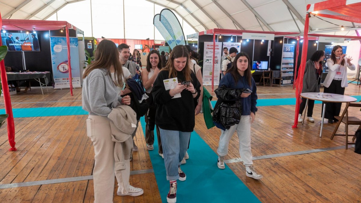 Alguns dels joves assistents al Fòrum Jove de les Terres de l’Ebre, que se celebra a Amposta fins aquest divendres.