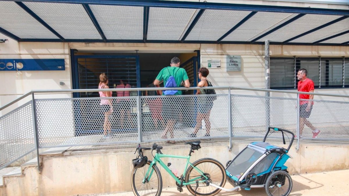El área de influencia de la Escola l’Antina se ha reducido para poder acoger mejor a los alumnos de la zona de Baix a Mar.