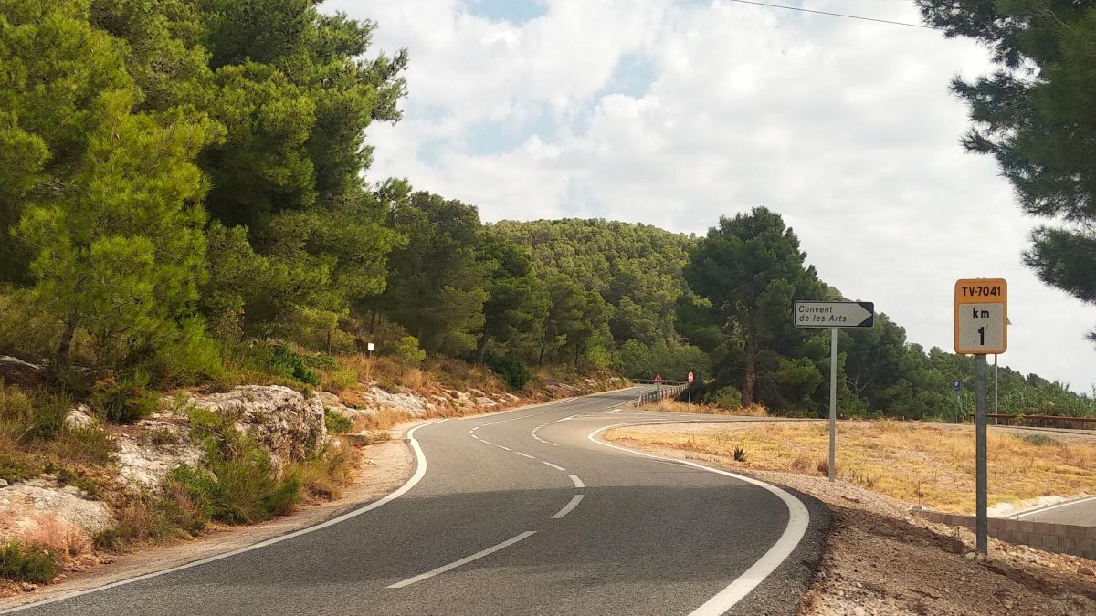 El dispositivo de Mossos d’Esquadra se centra en la amplia zona boscosa situada en la carretera que une Alcover con Mont-ral.