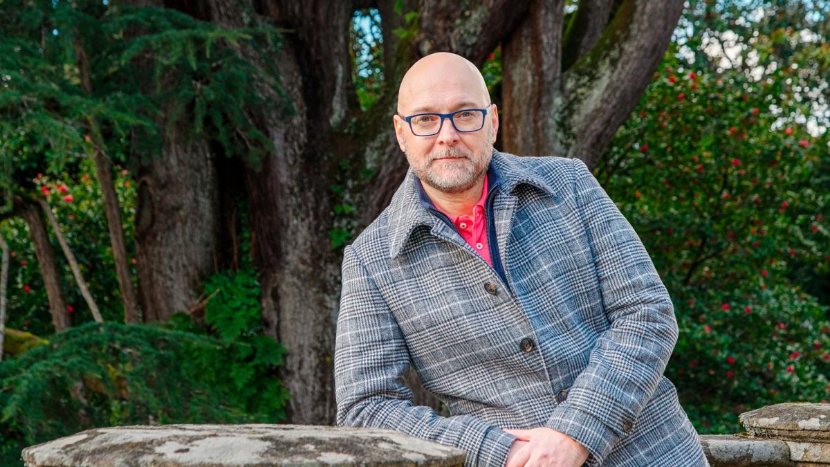 Fernando J. Múñez.