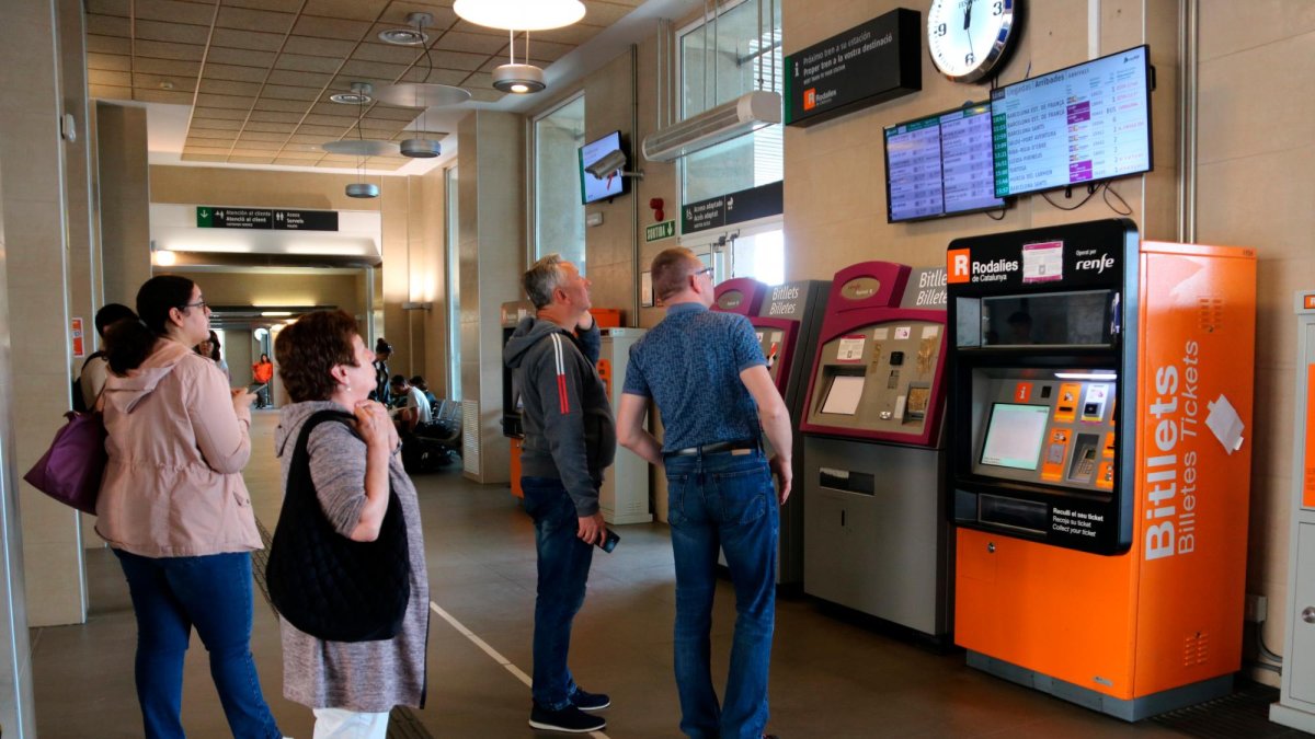 La falta de información ha creado enfado en muchos viajeros.