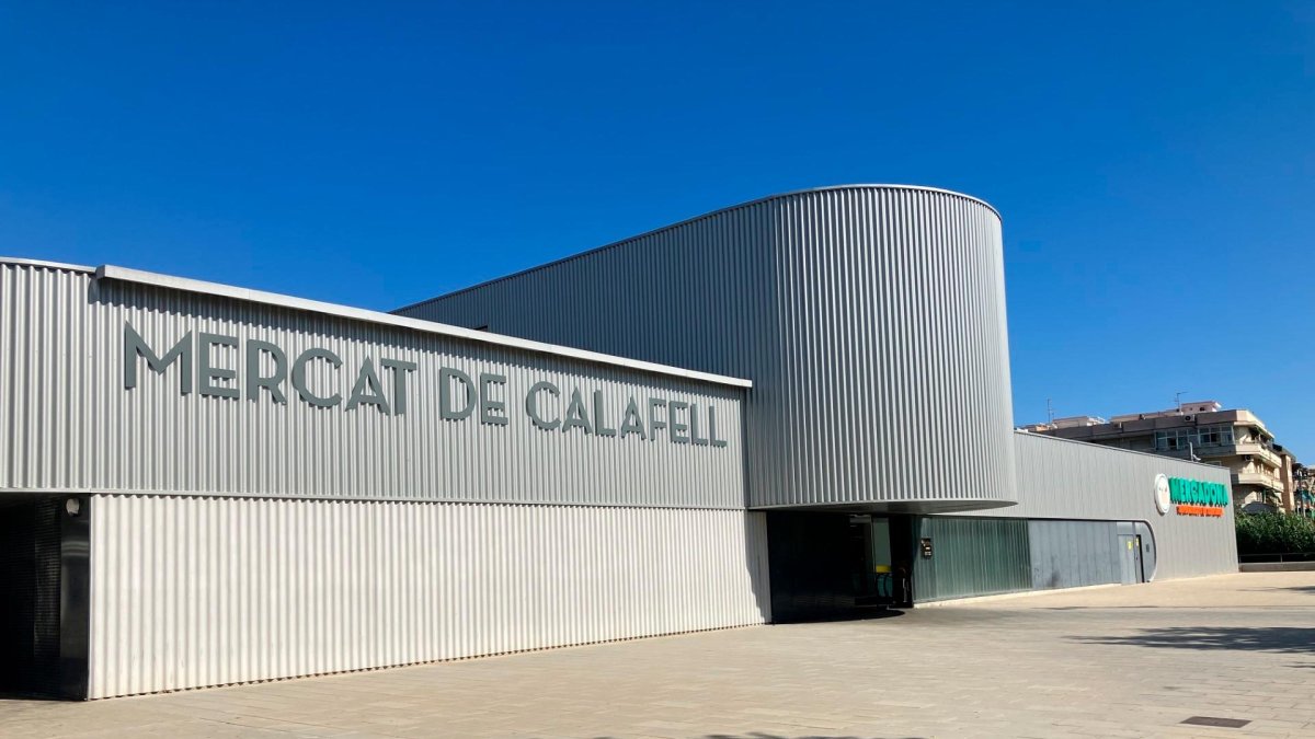El mercado municipal donde está la superficie de Mercadona.