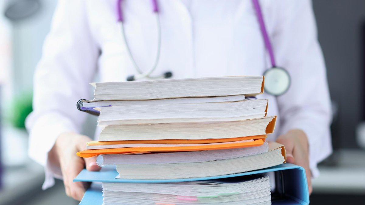 Las dificultades administrativas impiden que el proceso se lleve a cabo con rapidez.