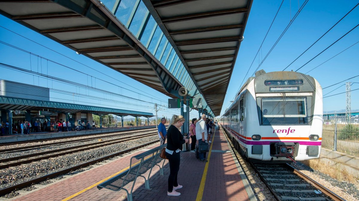 El servicio Avant también parará en la estación de L’Aldea-Amposta.