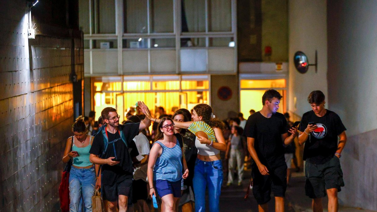Las juventudes de ERC avalan investir a Illa